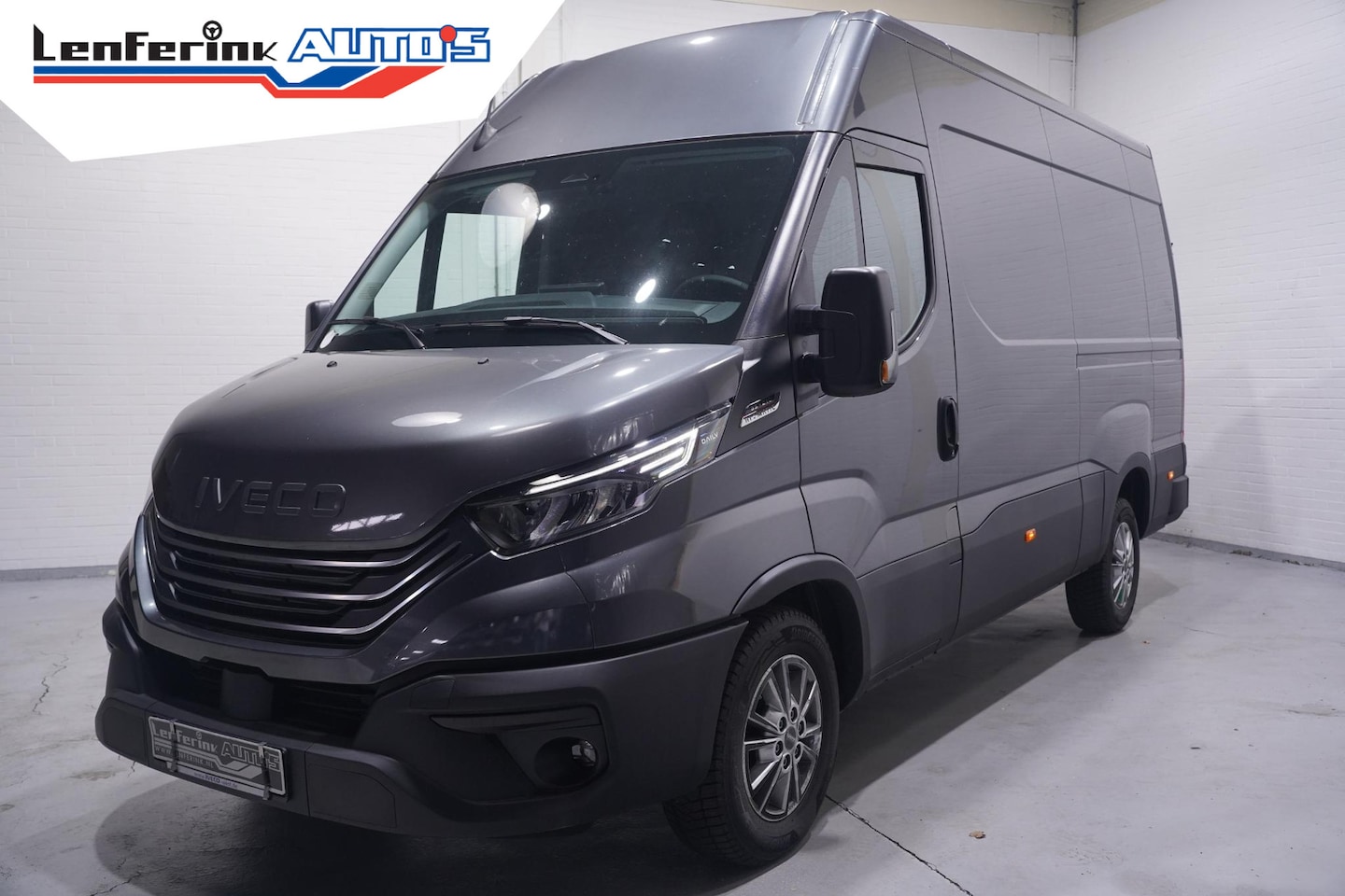 Iveco Daily - 35S21 210 pk Aut. L2H2 Nieuw Ex. BPM Navi, Camera Laadruimte Pakket, LED Koplampen, Trekha - AutoWereld.nl