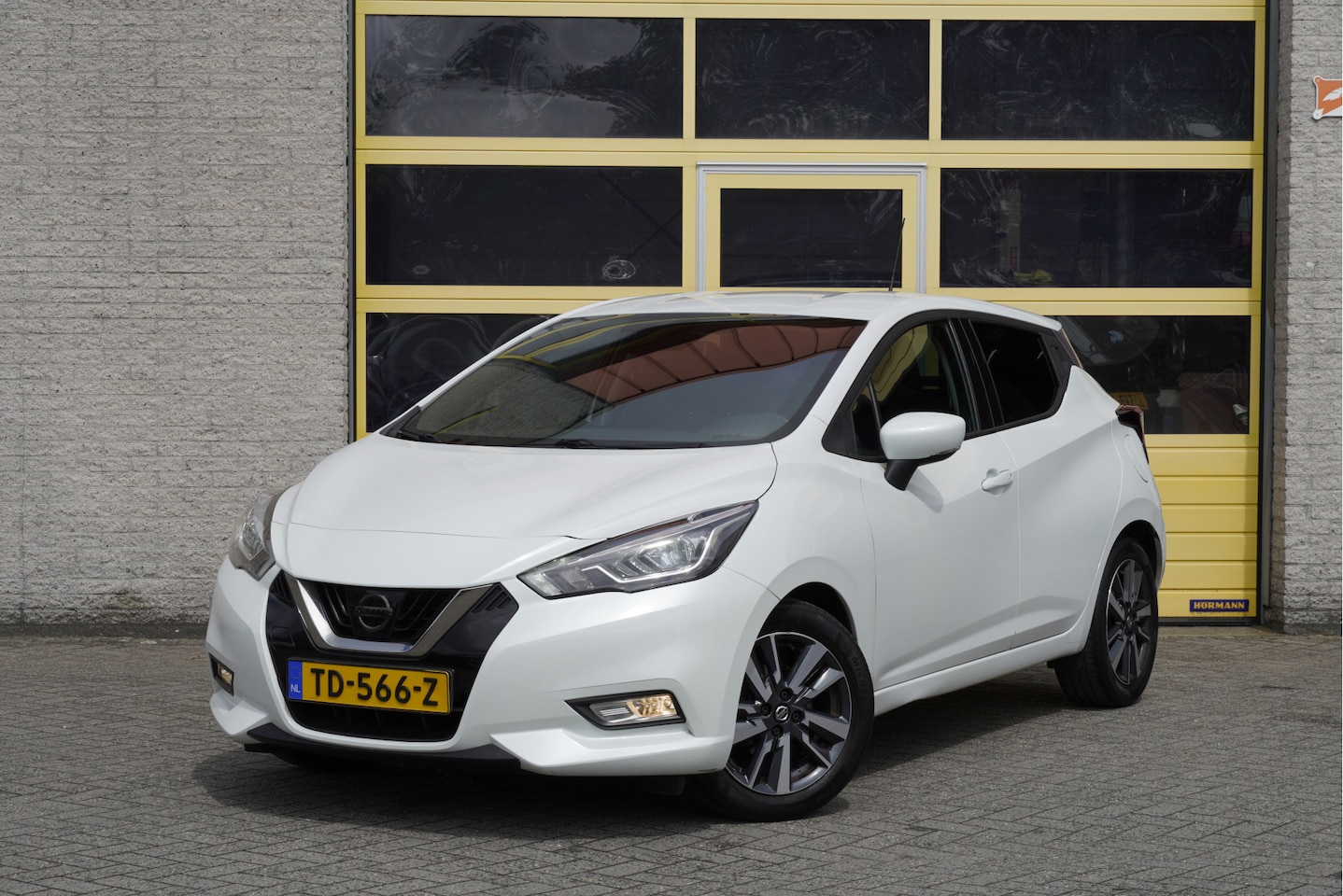 Nissan Micra - 0.9 IG-T 5drs N-Connecta BJ2018 Lmv 16" | Led | Pdc | Keyless entry | Achteruitrijcamera | - AutoWereld.nl