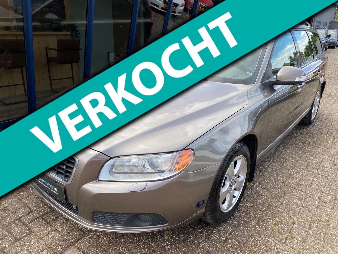 Volvo V70 - 2.5FT Momentum H.LEER / ECC / PDC / YOUNGTIMER - AutoWereld.nl