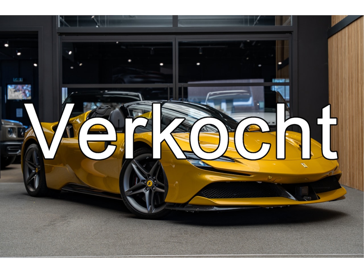 Ferrari SF90 Spider - Full Carbon 4.0 V8 Carbon Seats - AutoWereld.nl