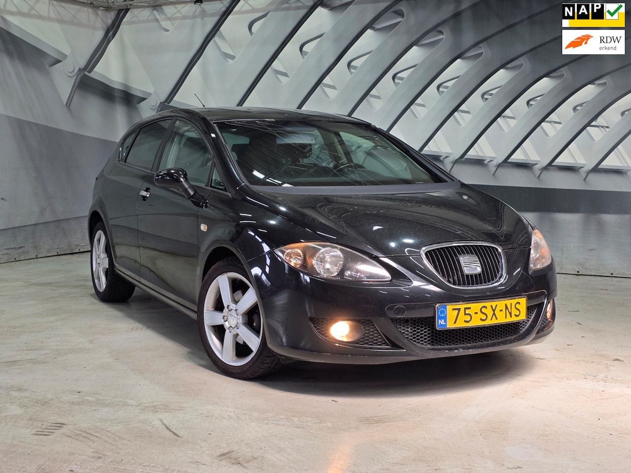SEAT Leon - 1.6 Businessline 1.6 Businessline - AutoWereld.nl