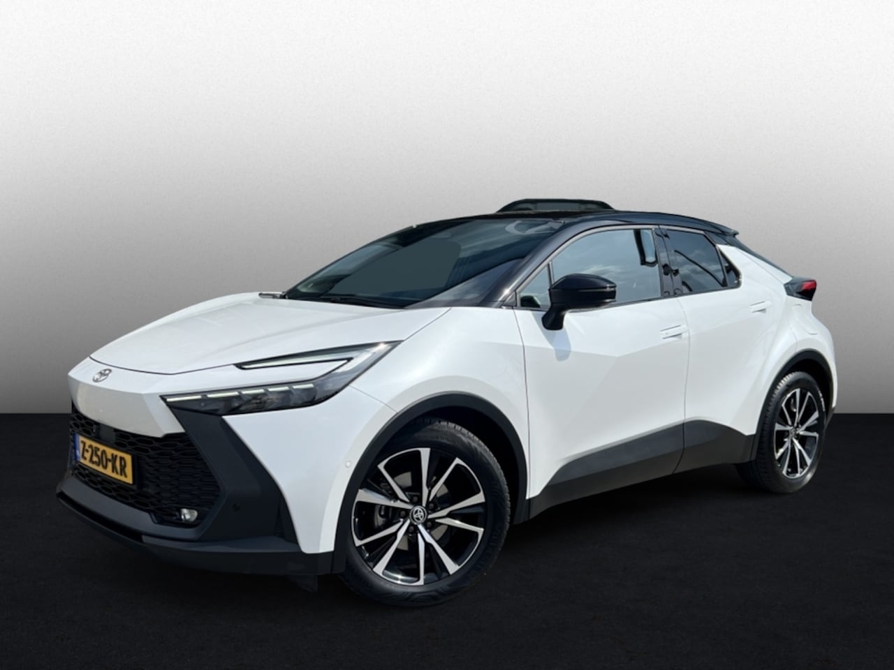 Toyota C-HR - 1.8 Hybr 140 First Edition | NL Auto | Dealer onderhouden | - AutoWereld.nl