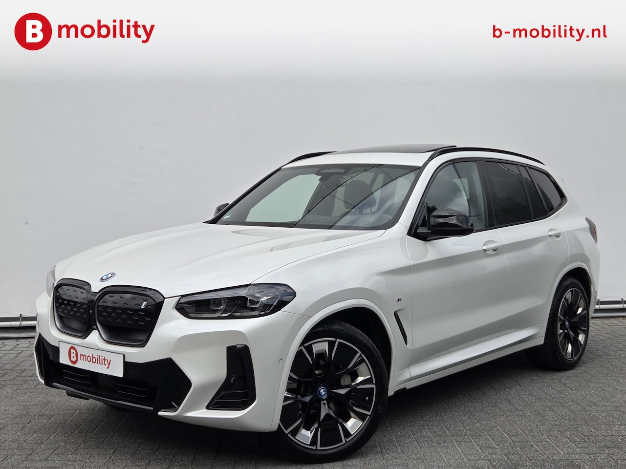 BMW iX3 - High Executive 80 kWh M-Sport 'Mineral-Weiss' Trekhaak Panoramadak | Head-Up | Harman/Kard - AutoWereld.nl