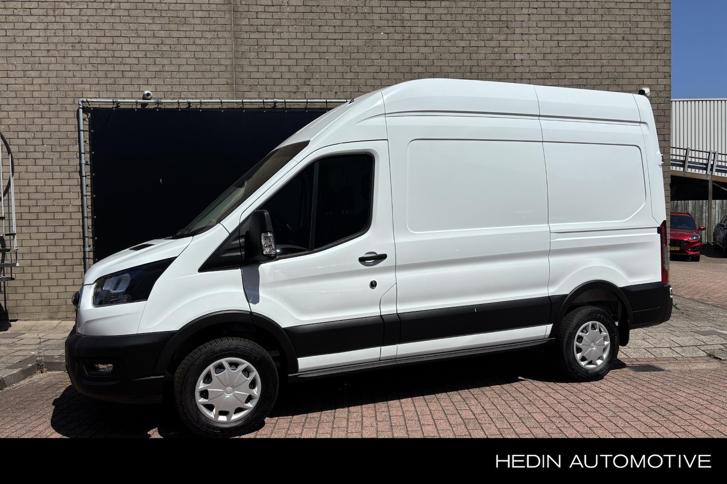 Ford E-Transit - 350 L2H3 Trend 68 kWh - AutoWereld.nl