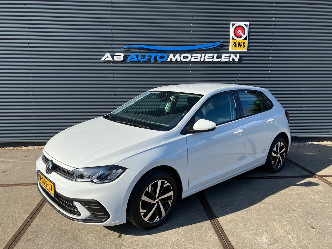Volkswagen Polo - 1.0 TSI Life PDC/ CARPLAY - AutoWereld.nl
