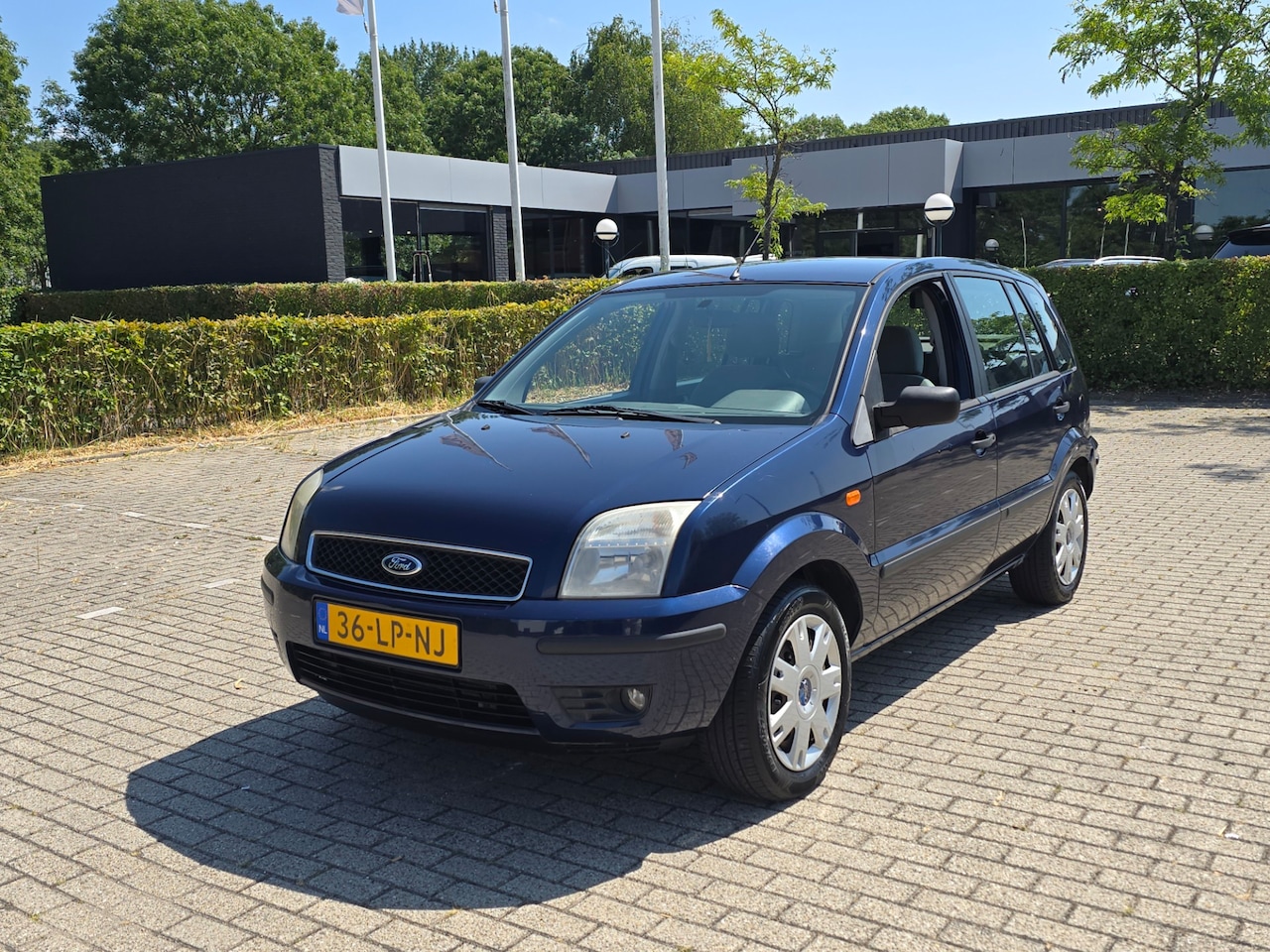 Ford Fusion - 1.4-16V Luxury Apk 04-2027 |Trekhaak - AutoWereld.nl
