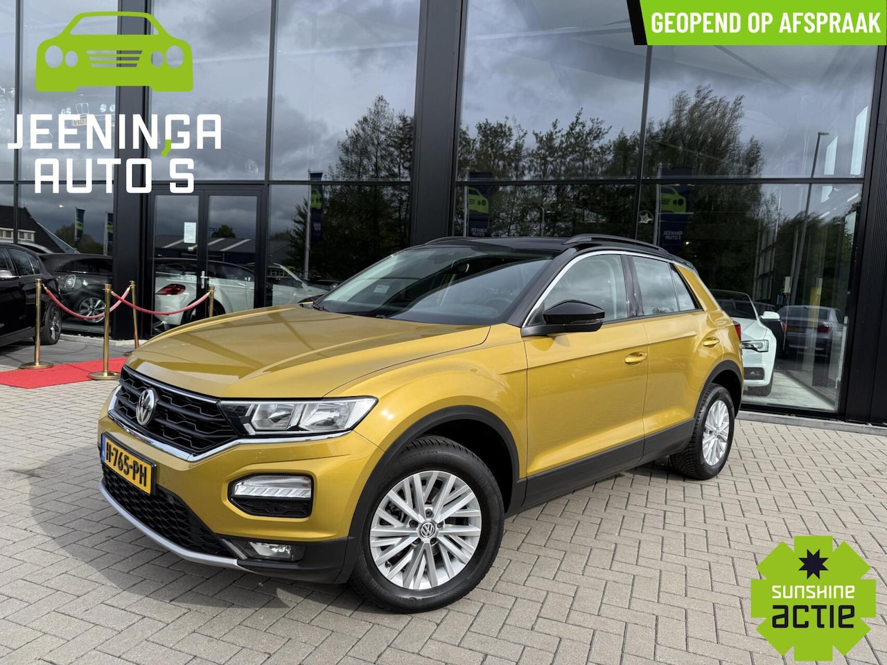 Volkswagen T-Roc - 1.5 TSI Style|ACC|Trekhaak|Camera|Navi|PDC|NAP - AutoWereld.nl