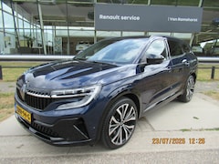 Renault Espace - E-Tech full hybrid 200 iconic 7p. Panorama/ Harmon Kardon/ 4 Control/ Trekhaak