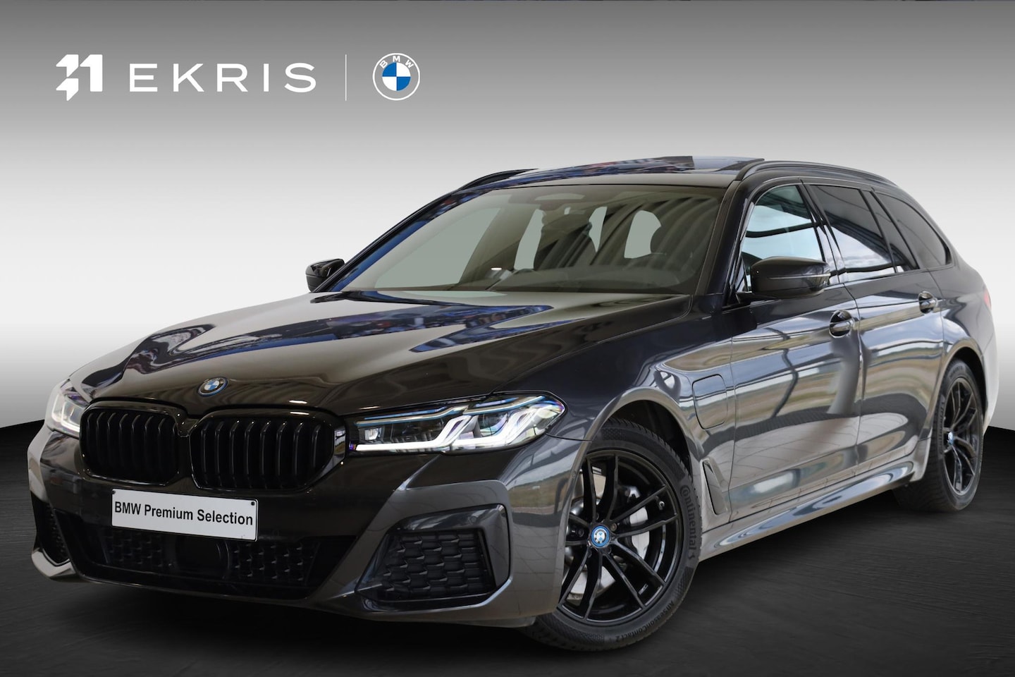 BMW 5-serie Touring - 530e | M Sportpakket | Head-Up Display | Panorama Dak | Trekhaak | Stoelverwarming & Venti - AutoWereld.nl