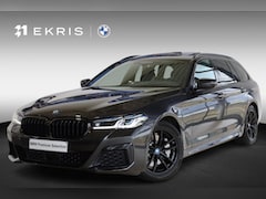 BMW 5-serie Touring - 530e | M Sportpakket | Head-Up Display | Panorama Dak | Trekhaak | Stoelverwarming & Venti