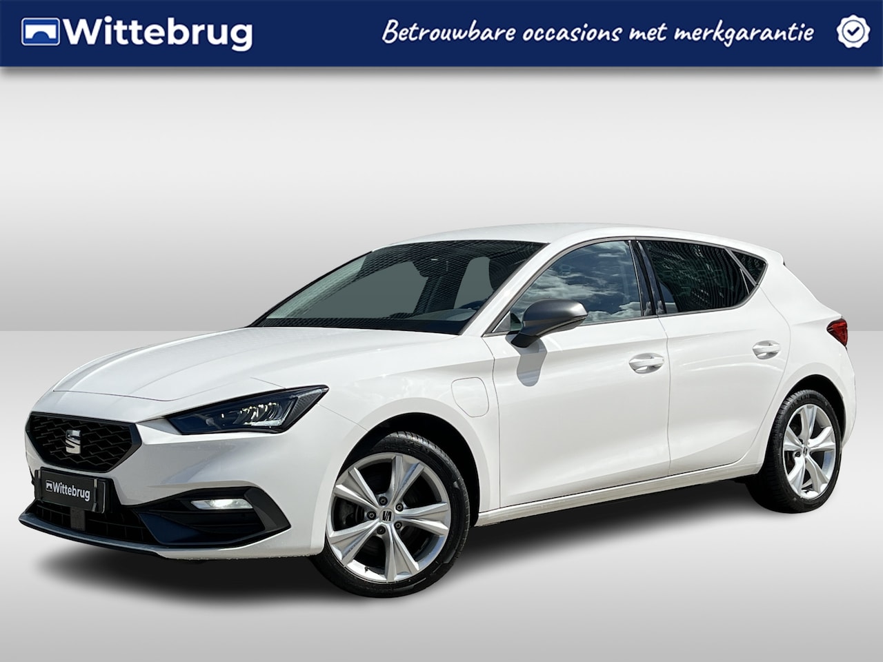 SEAT Leon - 1.4 TSI eHybrid PHEV FR / Navigatie / LED / Parkeersensoren A / Digital cockpit / Verwarmb - AutoWereld.nl