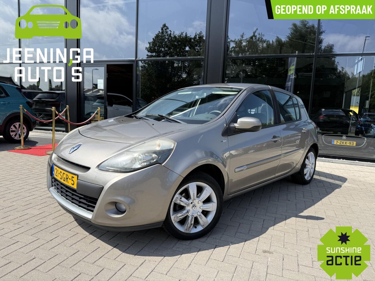 Renault Clio - 1.6 Night & Day|Clima|Navi|Trekhaak - AutoWereld.nl