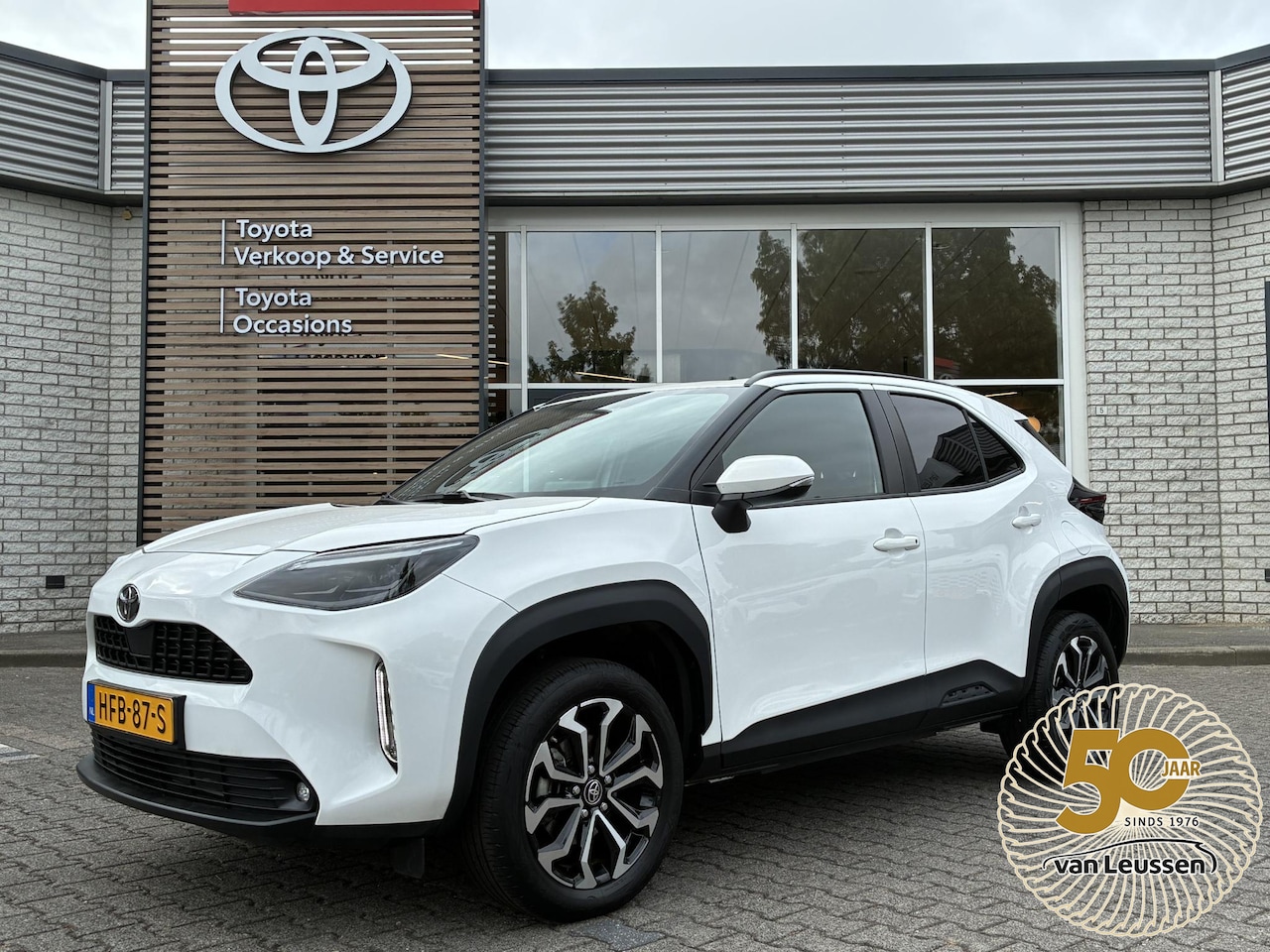 Toyota Yaris Cross - 1.5 Hybrid 115 First Edition NL-AUTO 1E-EIG KEYLESS CLIMA NAVI AD-CRUISE APPLE/ANDROID 17' - AutoWereld.nl