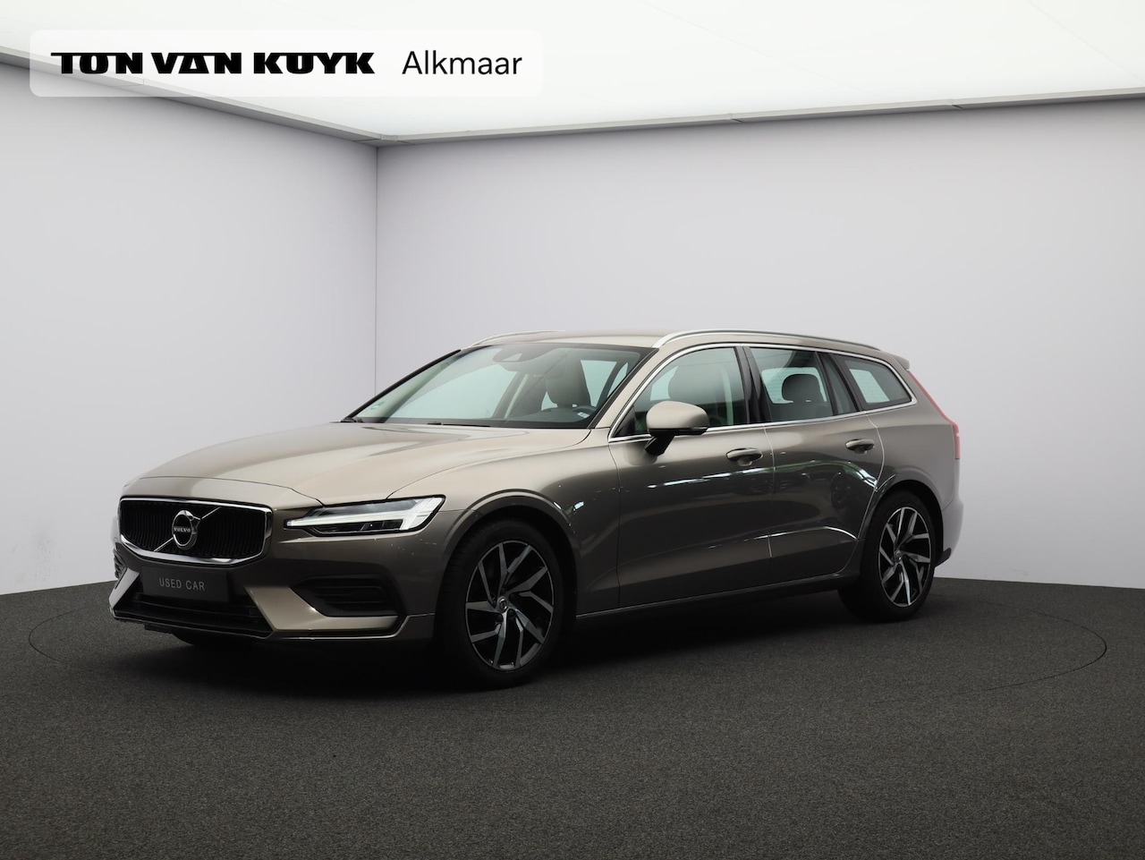 Volvo V60 - 2.0 T5 Momentum Pro / Adaptive Cruise / Pilot Assist / BLIS / Elektrische Achterklep / Car - AutoWereld.nl