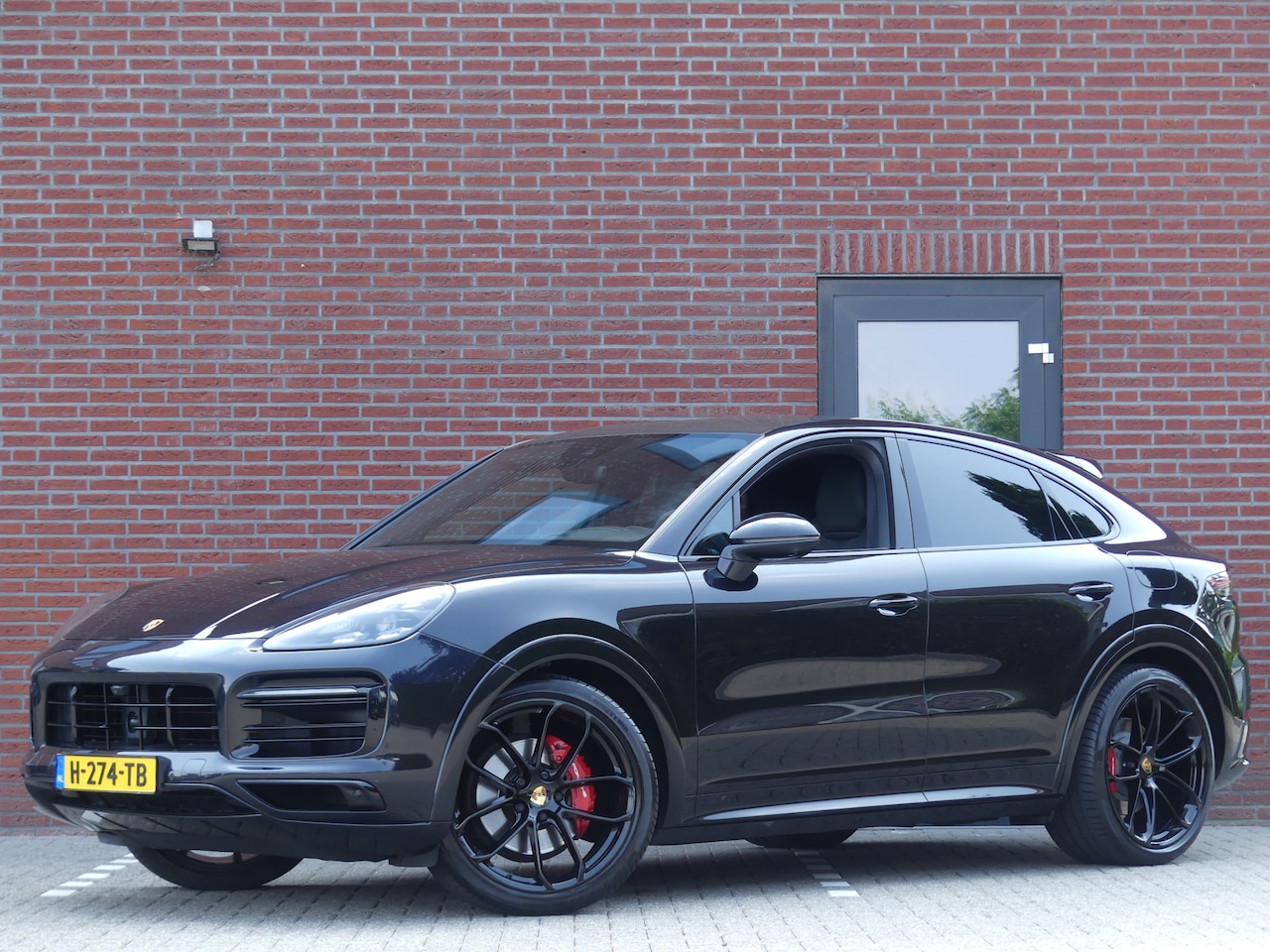 Porsche Cayenne Coupé - 3.0 E-Hybrid Carbon Dak GT Design Lichtgewicht Pakket AS Besturing - AutoWereld.nl