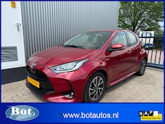 Toyota Yaris - 1.5 Hybrid Dynamic / 6X YARIS OP VOORRAAD / 1E EIGENAAR / APPLE CAR PLAY / ECC / ACHTERUIT