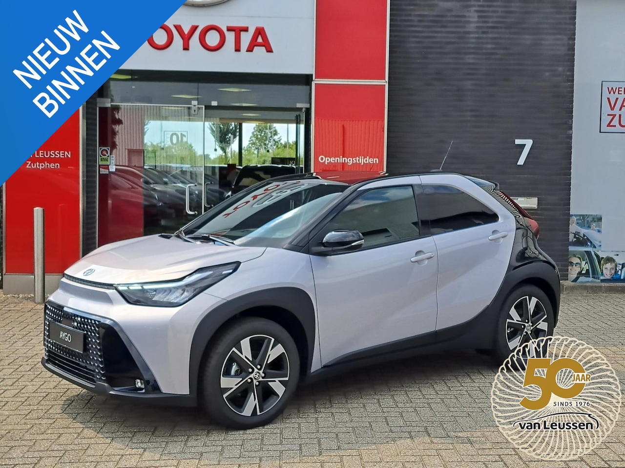 Toyota Aygo X - Hybrid 115 Pulse NIEUW UIT VOORRAAD LEVERBAAR APPLE/ANDROID CAMERA CLIMA 17"LMV EL-SPIEGEL - AutoWereld.nl