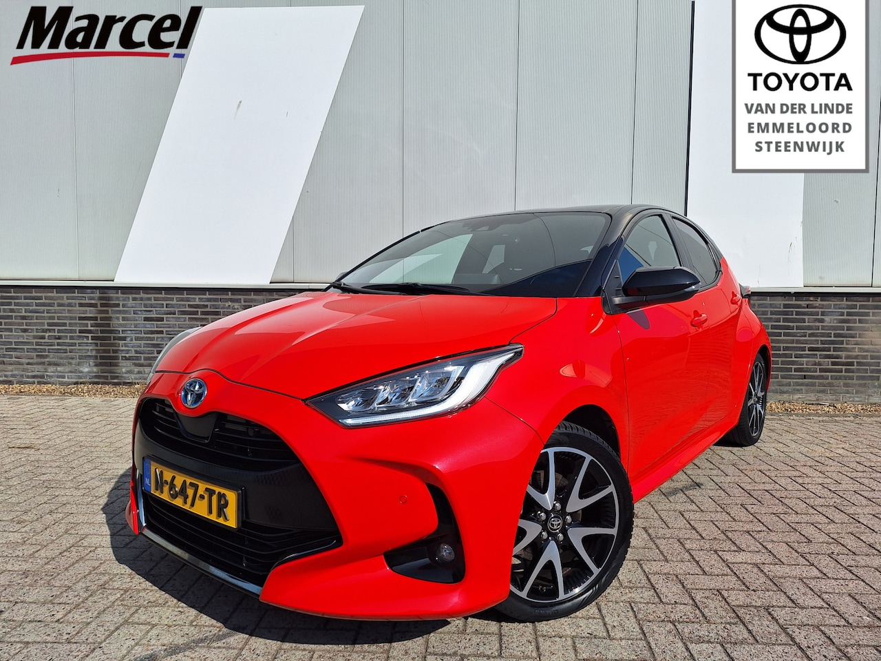 Toyota Yaris - 1.5 Hybrid Executive Navi Ad Cruise LM Velgen Climaat PDC v+a Dode hoek detectie - AutoWereld.nl