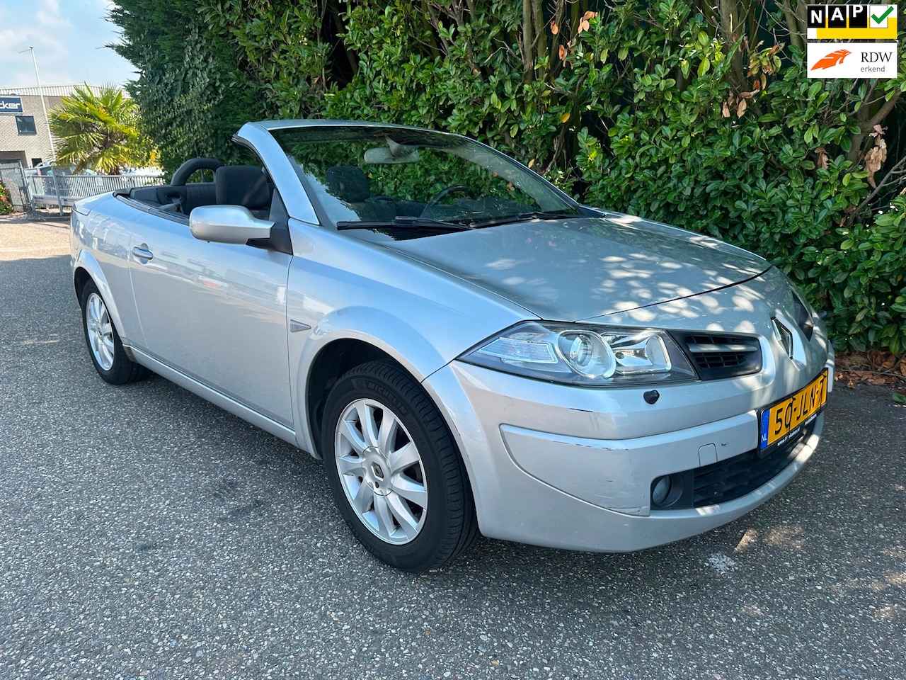Renault Mégane coupé cabriolet - 1.6-16V Tech Line Bj'06-2009 CABRIO APK !!! - AutoWereld.nl