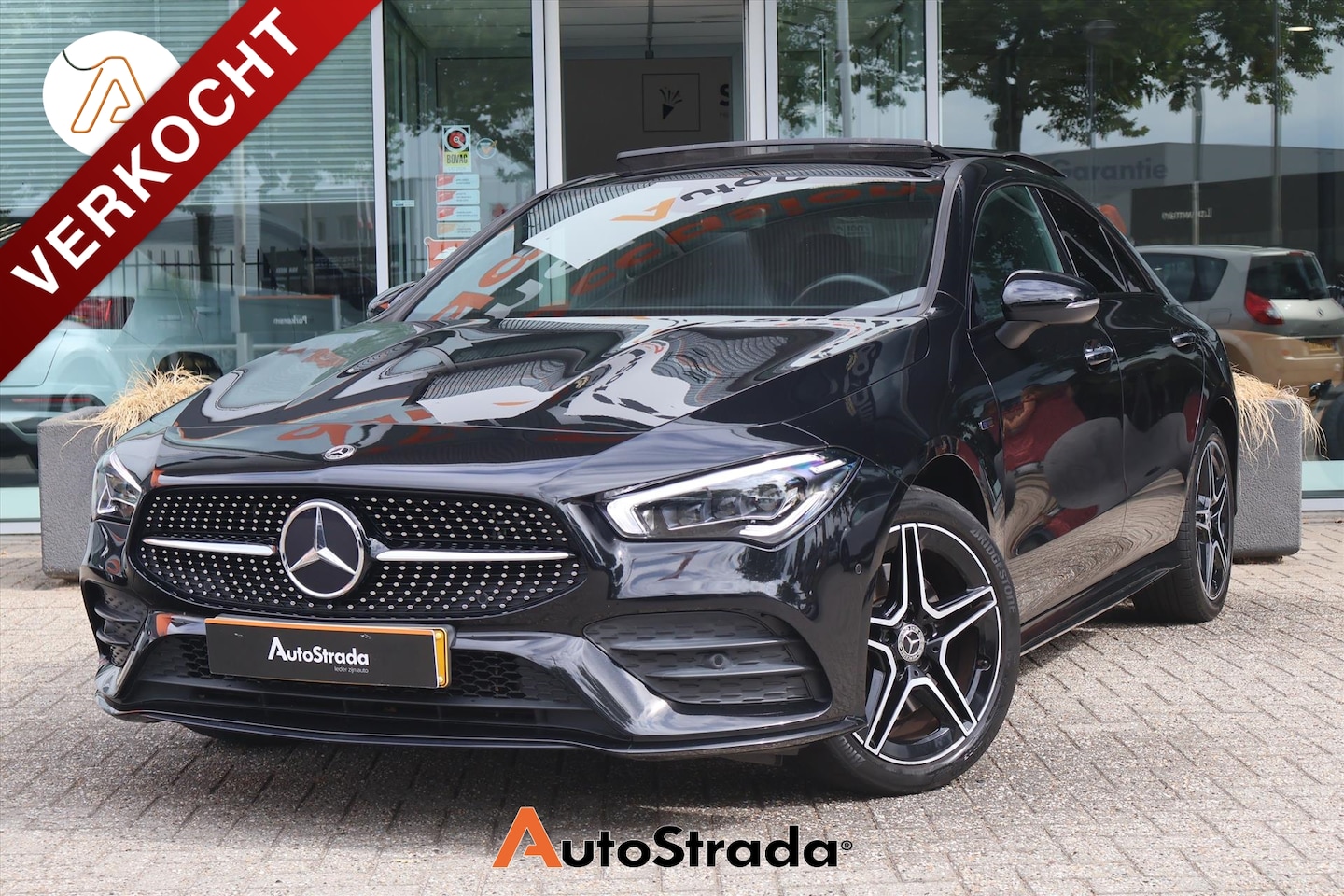 Mercedes-Benz CLA-Klasse - Coupé 250e AMG-Line 218pk | Night | Pano | Multibeam | Memory | Sfeer | Stoelverwarming | - AutoWereld.nl