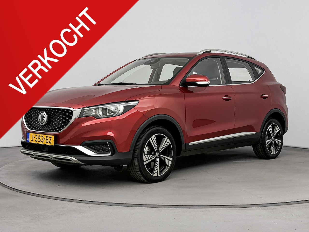 MG ZS - Luxury 45 kWh | Navi | Leder | Panoramadak | Camera | Adaptive Cruise Control | - AutoWereld.nl