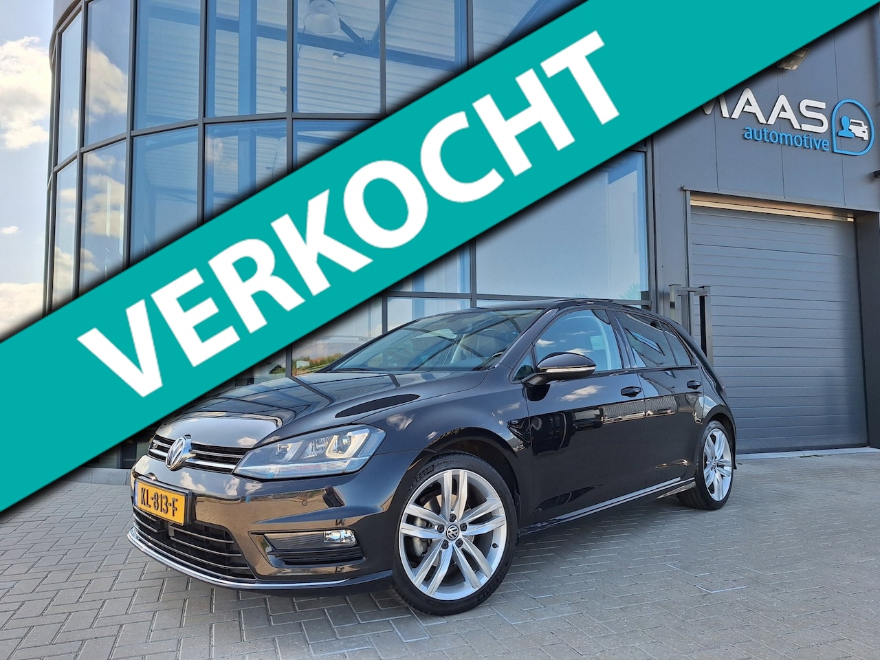 Volkswagen Golf - 1.4 TSI ACT Connected Series R-Line PANO - AutoWereld.nl