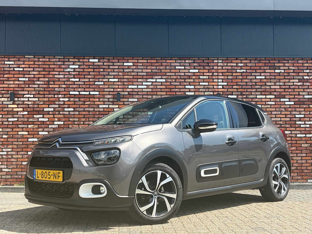 Citroën C3 - 1.2 PureTech Shine Nav/Cruise Carplay Camera Hoogzitter Orig.NL Voll.Onderhouden! - AutoWereld.nl