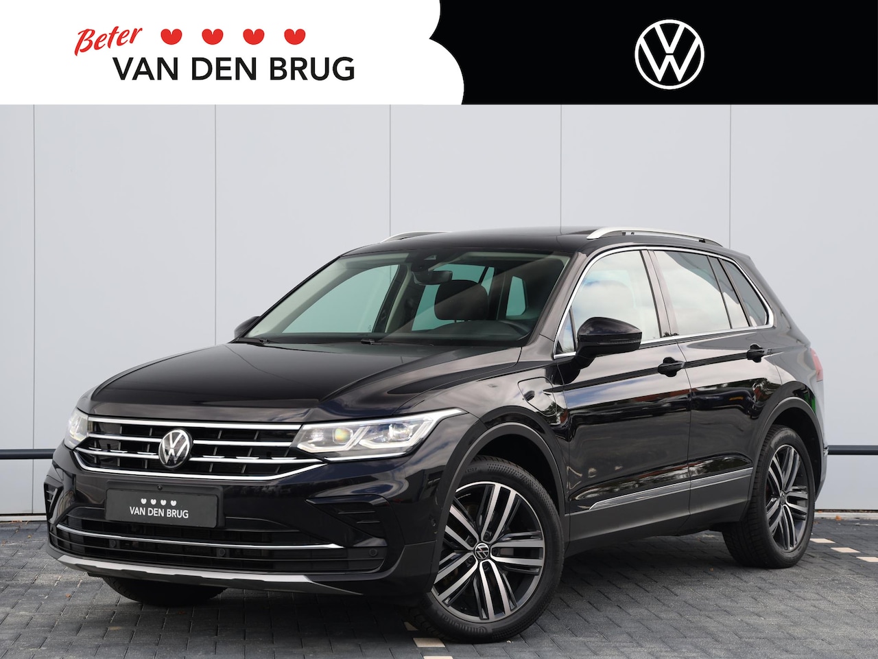 Volkswagen Tiguan - 1.5 TSI Elegance 150pk DSG | Dealer onderhouden | Navigatie | Trekhaak | Camera | DCC | LE - AutoWereld.nl