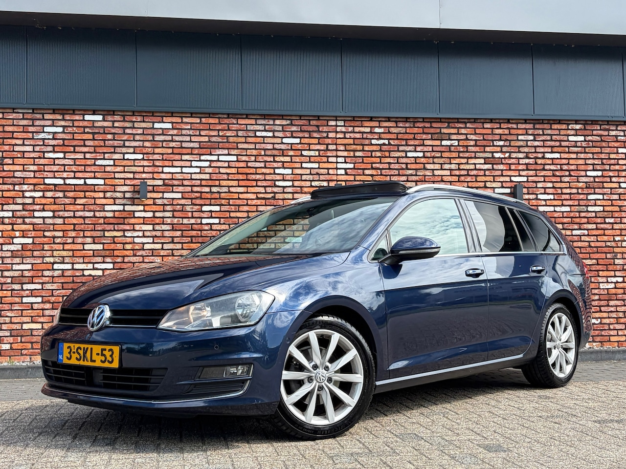 Volkswagen Golf Variant - 1.4 TSI Highline Automaat Pano Adap.Cruise DynAudio Stoelverw+Massage Voll.Onderhouden! - AutoWereld.nl