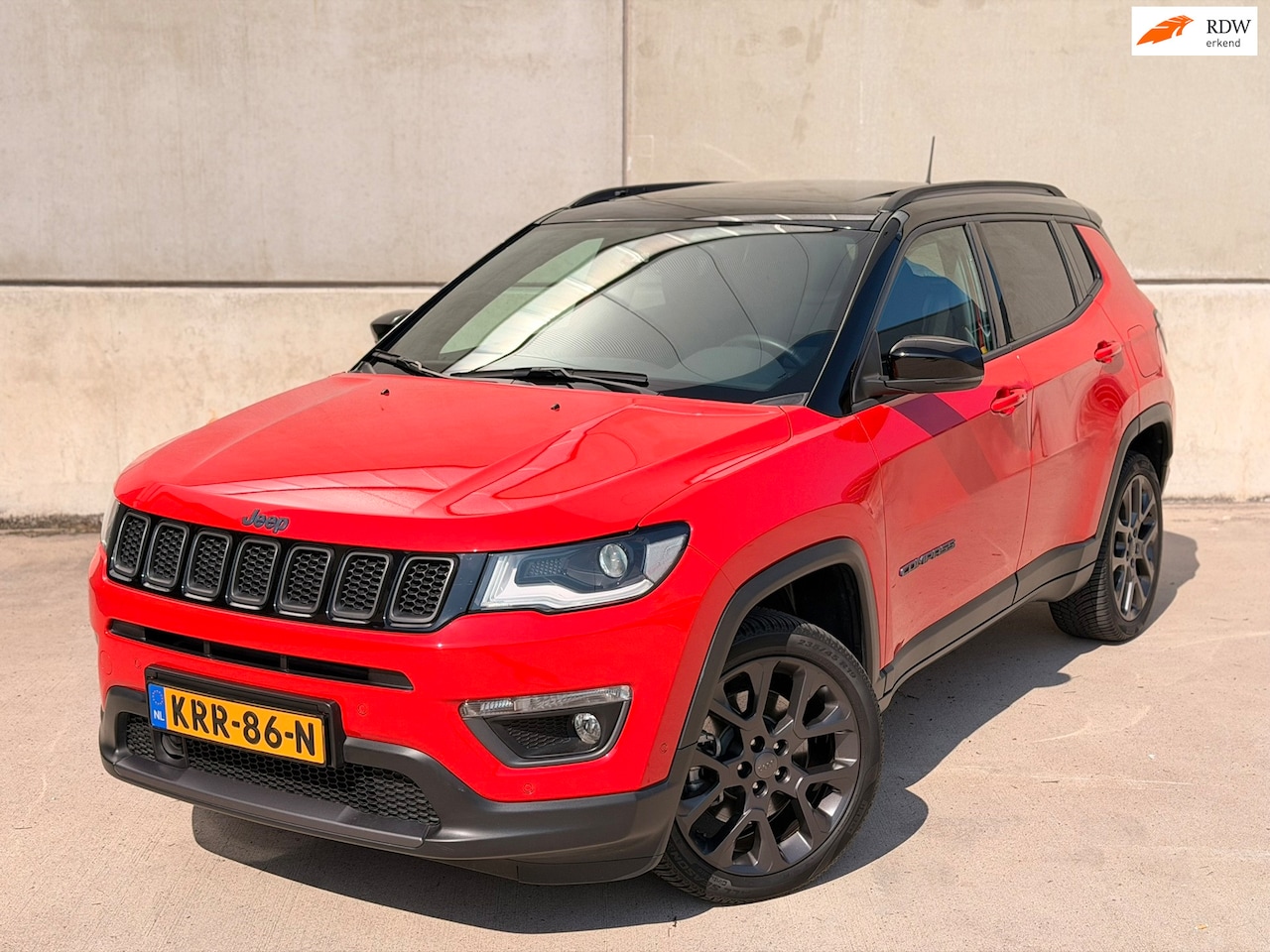 Jeep Compass - 4xe 240 Plug-in Hybrid S Pano Trekh. 19'' Leder - AutoWereld.nl