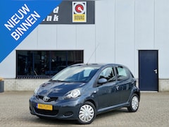 Toyota Aygo - 1.0-12V Now MEENEEMPRIJS LEES ADVERTENTIE