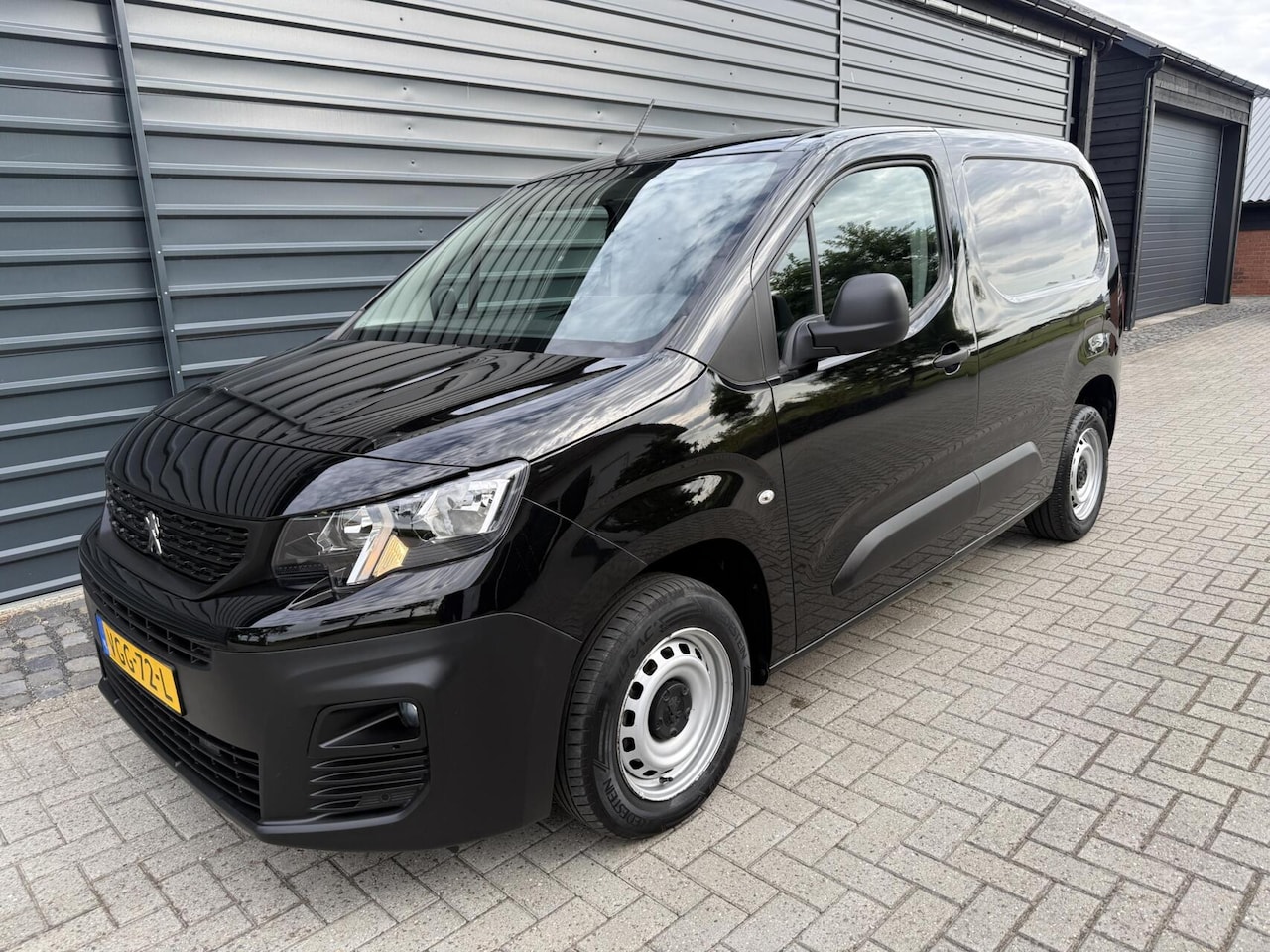 Peugeot Partner - bestel 1.5 BlueHDI Airco Cruise Camera Pdc V+A - AutoWereld.nl