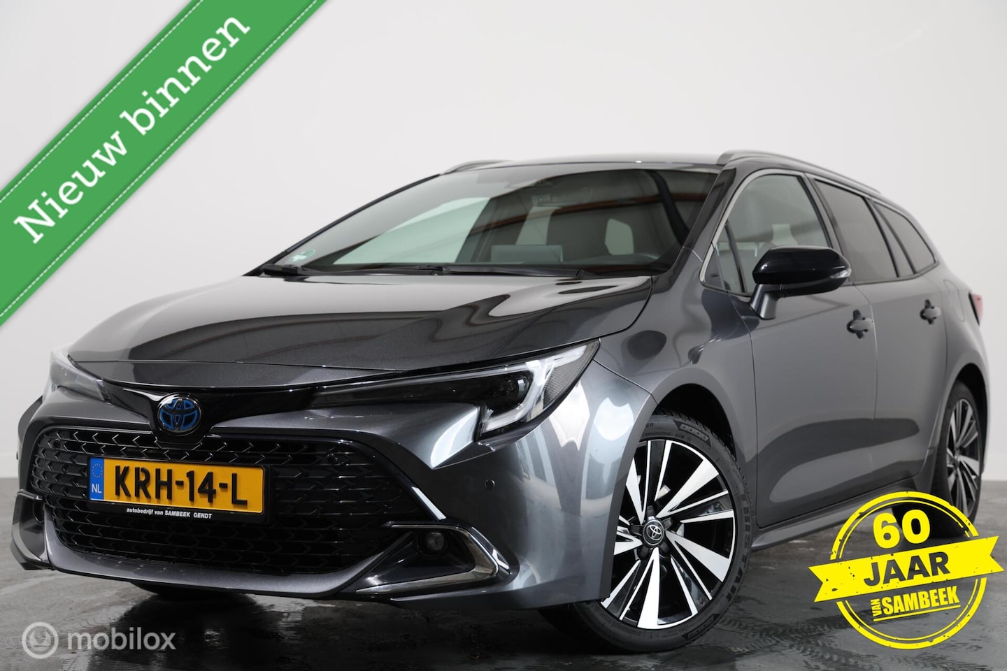 Toyota Corolla Touring Sports - Hybrid 140 Dynamic - Stuur/Stoelverwarming - Carplay - Cruise control adaptief - AutoWereld.nl
