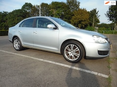 Volkswagen Jetta - 1.6 Comfortline