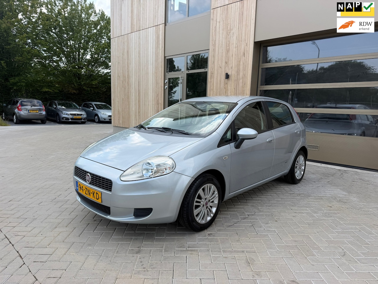 Fiat Grande Punto - 1.4 Dynamic 5DRS|Airco|Cruise Controle|Trekhaak|1ste eigenaar|Nieuwe APK - AutoWereld.nl
