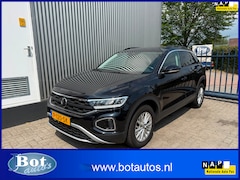 Volkswagen T-Roc - 1.5 TSI Life / AUTOMAAT / NAVIGATIE / CAMERA / CRUISE / DIGITAL COCKPIT / NL-AUTO / PARKEE