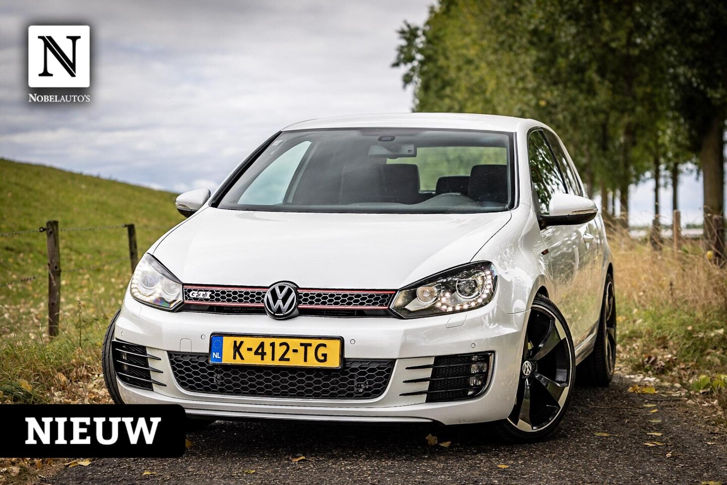 Volkswagen Golf - 2.0 GTI Adidas | Sterrenhemel | Motor 43dkm! - AutoWereld.nl