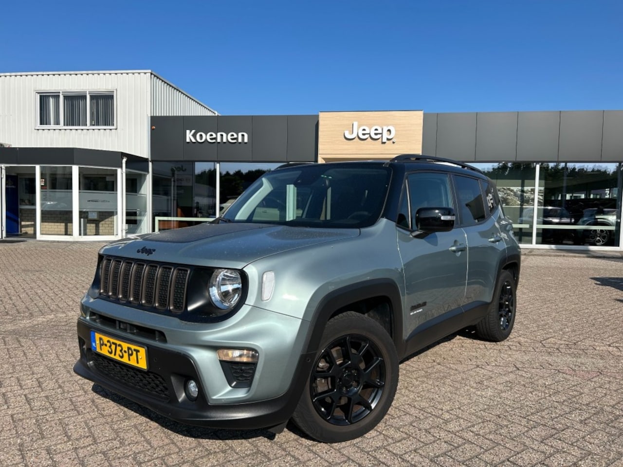 Jeep Renegade - 1.5T E-HYBRID UPLAND Azue/ Black Roof Two Tone BTW Auto - AutoWereld.nl