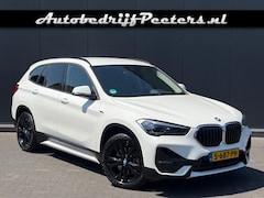 BMW X1 - xDrive25e Sport Line Leder Navi LED Camera Carplay Trekhaak