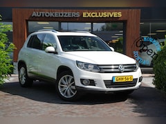 Volkswagen Tiguan - 1.4 TSI Sport&Style line Edition dakrails Pano Mistlampen Parkeersensoren Cruise control A
