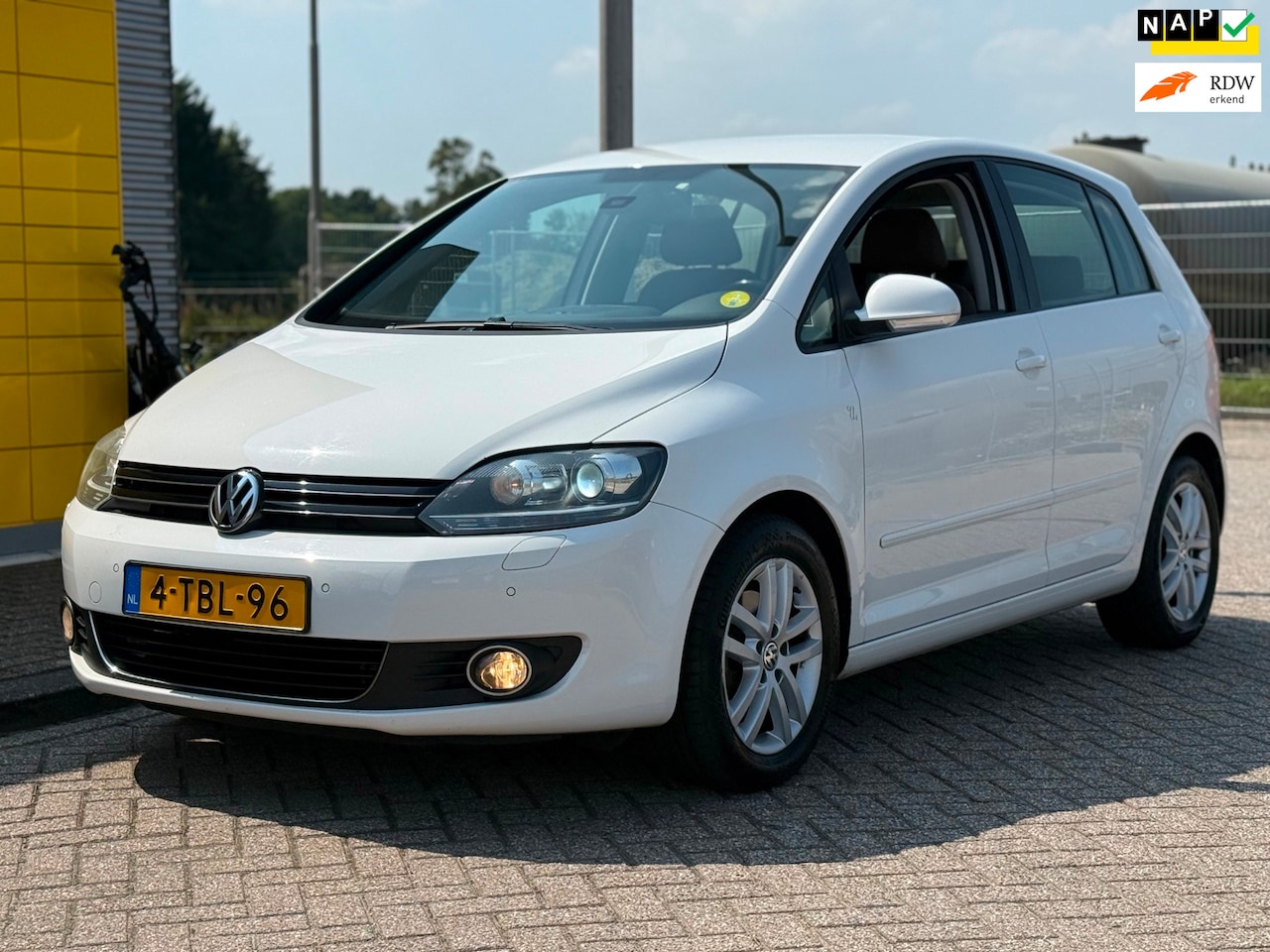 Volkswagen Golf Plus - 1.6 TDI Highline Automaat BJ 2013 Cognac Leer Xenon Navi Pdc - AutoWereld.nl
