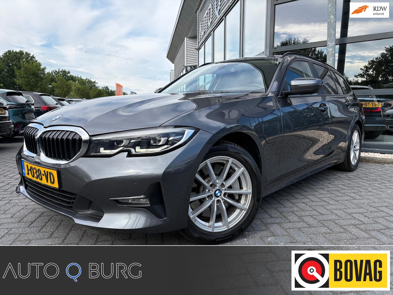 BMW 3-serie Touring - 330e eDrive Edition | Stoelverwarming | Trekhaak | PDC | Leder | Climate | Dealer Onderhou - AutoWereld.nl