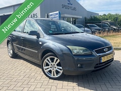 Ford Focus - 1.6-16V Futura Cruise Clima Elektr Ramen