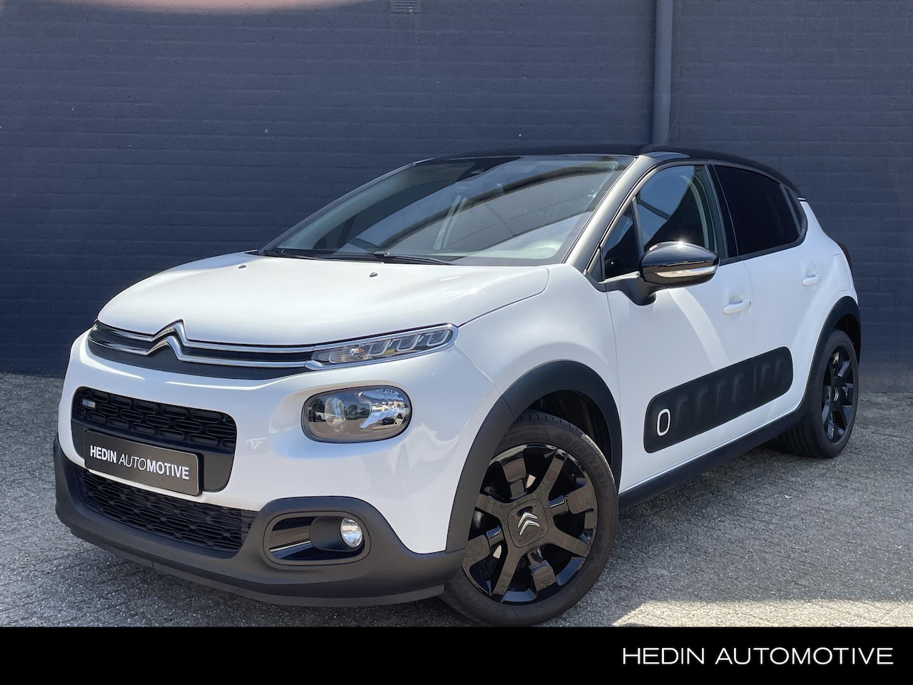 Citroën C3 - 1.2 PureTech Shine | Navi | Camera | LM Velgen | 1e eigenaar | lage km. stand - AutoWereld.nl
