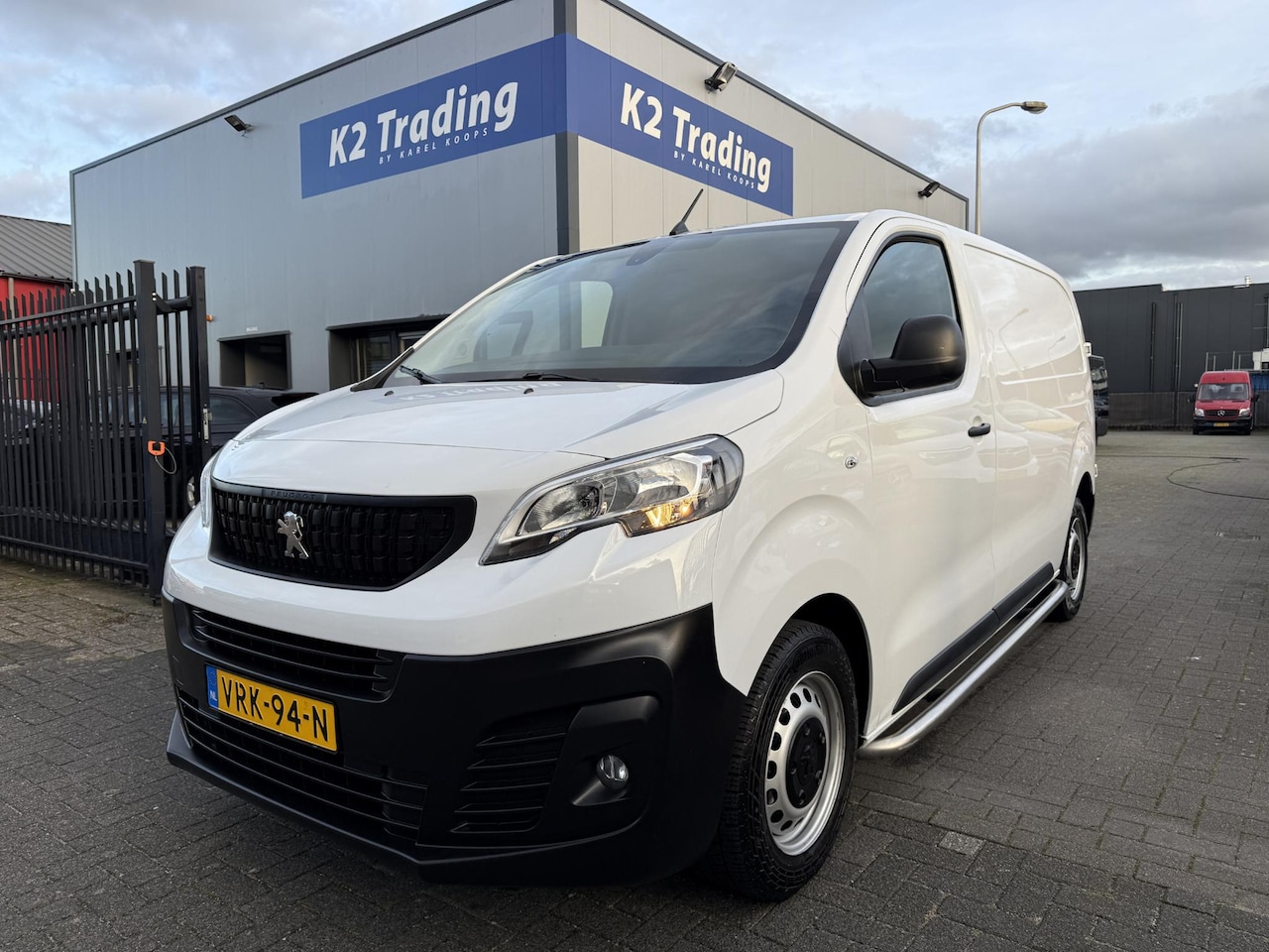 Peugeot Expert - 2.0 BlueHDI 145 Standard Premium 2.0 BlueHDI 145 Standard Premium - AutoWereld.nl