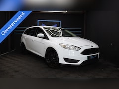 Ford Focus Wagon - 1.0 / Carplay / nieuwe distributie