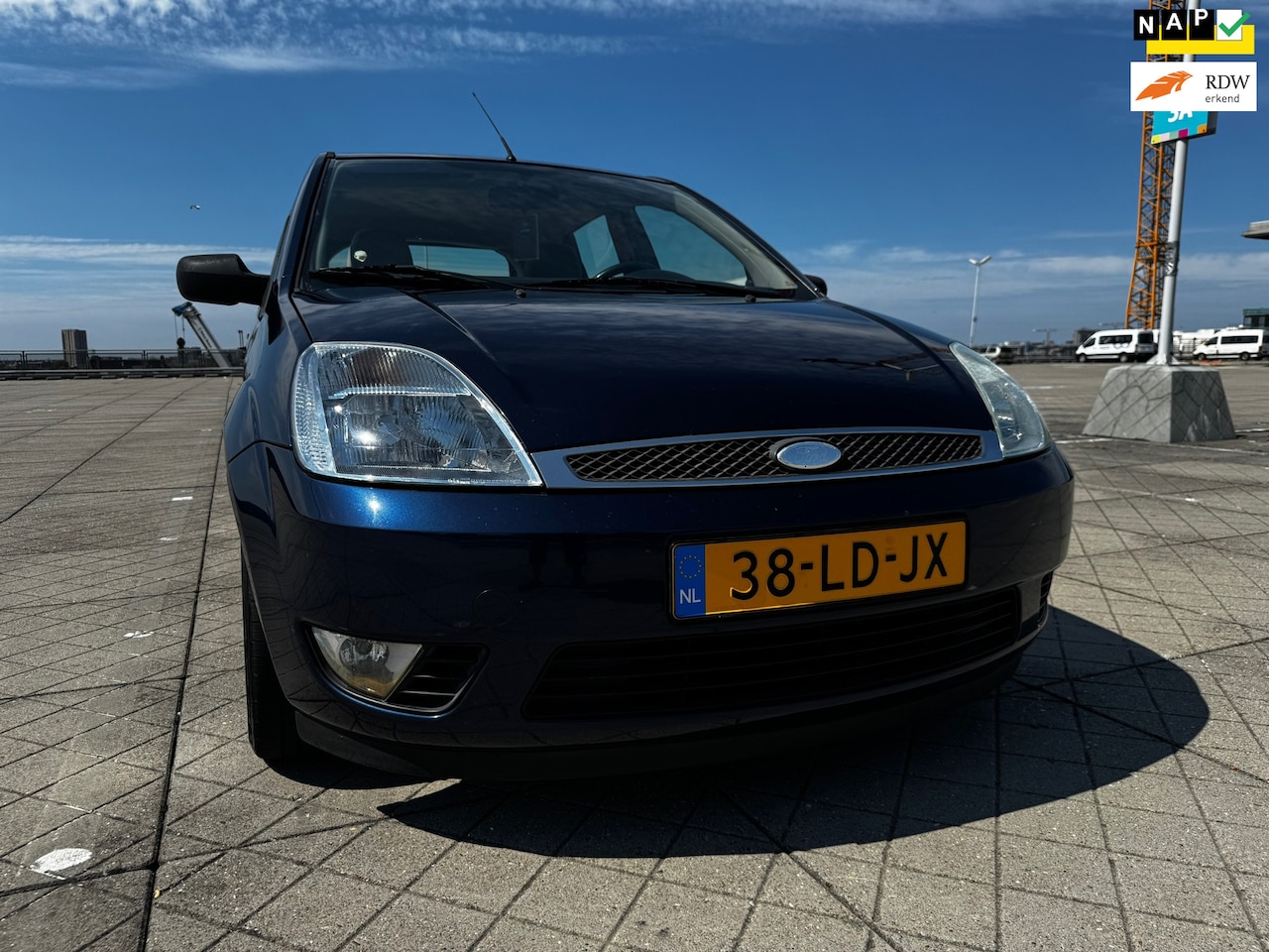 Ford Fiesta - 1.4-16V Ghia AIRCO ELEKTRISCHE PAKKET NAP - AutoWereld.nl