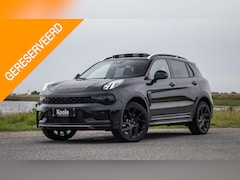 Lynk & Co 01 - 1.5 BLACK LINE / PANORAMA DAK / 360 CAMERA / CARPLAY / STOELVERWARMING