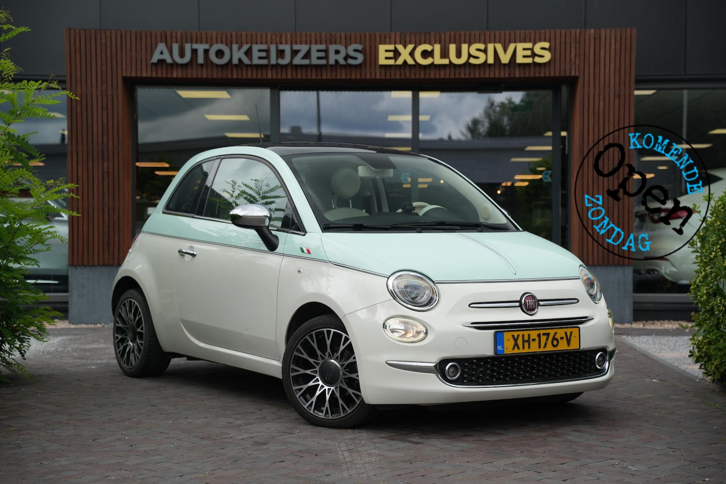 Fiat 500 - 0.9 TwinAir Turbo Collezione Panoramadak Airco Cruise Uconnect 16”LM Two Tone - AutoWereld.nl