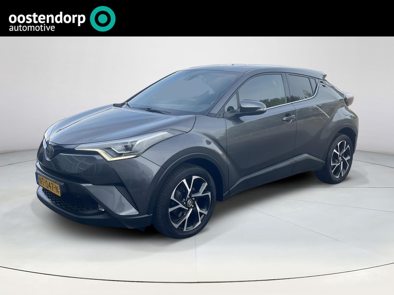 Toyota C-HR - 1.2 Premium | Navigatie | Achteruitrijcamera | Stoel en stuurverwarming - AutoWereld.nl